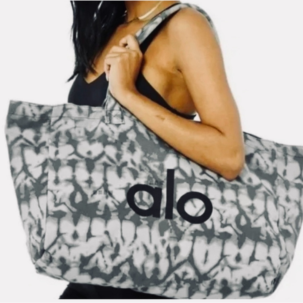 ALO Yoga Iconic Shopper Grey Tie- Dye Tote Bag - BRAND NEW IN PACKAGE